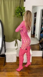 Kerry Renee Nude Leaks.
