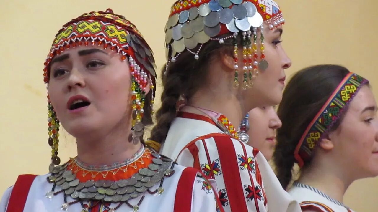 Чувашские песня эсе эсе. Московский Чувашский хор Атал. Чувашский танец. Чувашское пение. Чувашские народные песни.