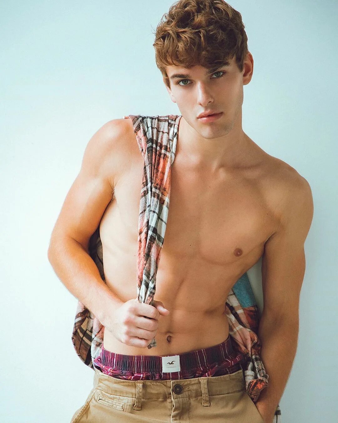 Джон майкл эванс. Бено экер. Джон майкл болджер кадры. Майкл джон коллинз. Johnny michael.