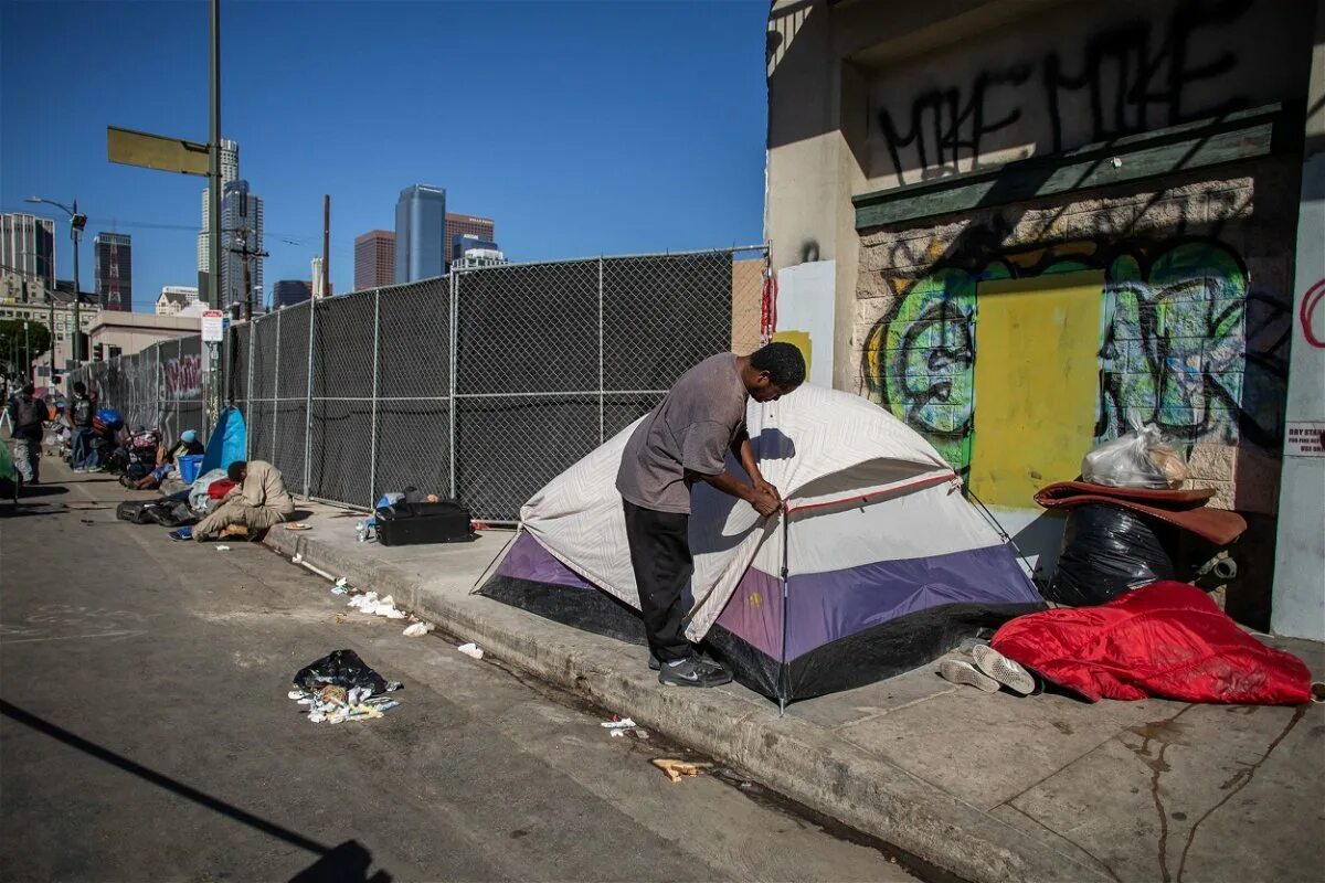 Spent billions. Лос Анджелес бездомные.