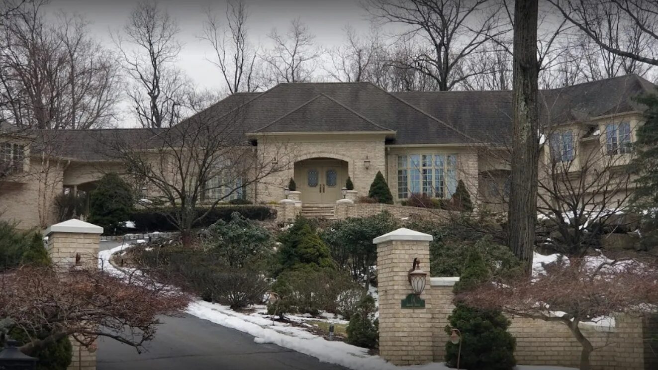 Особняк тони сопрано. Дом энтони сопрано. Дом тони сопрано в нью-джерси. Дом тони сопрано планировка. Дом энтони сопрано.