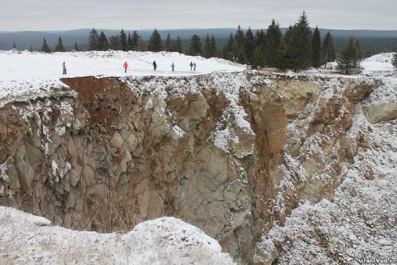 Поселок Сараны Пермский край. Посёлок Сараны Горнозаводского района Пермского края. Поселок Сараны Пермский край шахта. Сараны Пермский край Горнозаводский район шахта.