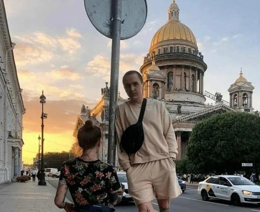 Крыши питера. Ирина волкова на фоне исаакиевского. Красивые девушки питера. Красивые девушки питера. Вызывайте девушку питере.