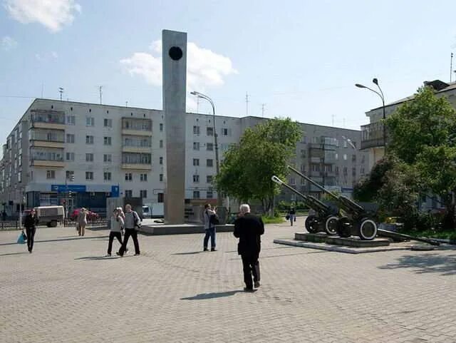 Талнах площадь горняков. Площадь горняков. Поселок геологов талнах. Талнах площадь горняков. Сквер горняков магнитогорск.