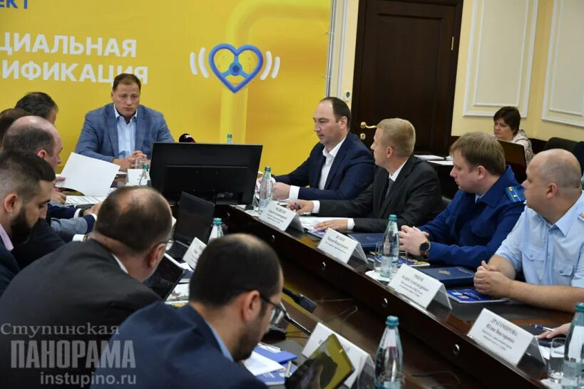 министр торговли свердловской области фото. региональный штаб по газификации. григоренко газпром барнаул. лица правительства газпрома. региональный штаб по газификации свердловской об.