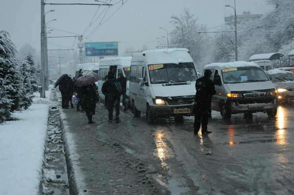 Снег в Таджикистане. Снег в Душанбе. Снегопад в Душанбе. Снег в Душанбе сейчас.