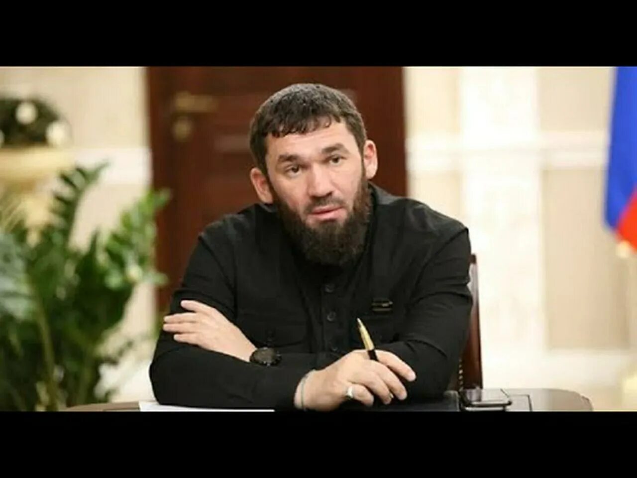 Уши чеченцев. Чечни Магомед Даудов. Председатель парламента ЧР Магомед Даудов. Заместитель Кадырова Магомед Даудов.