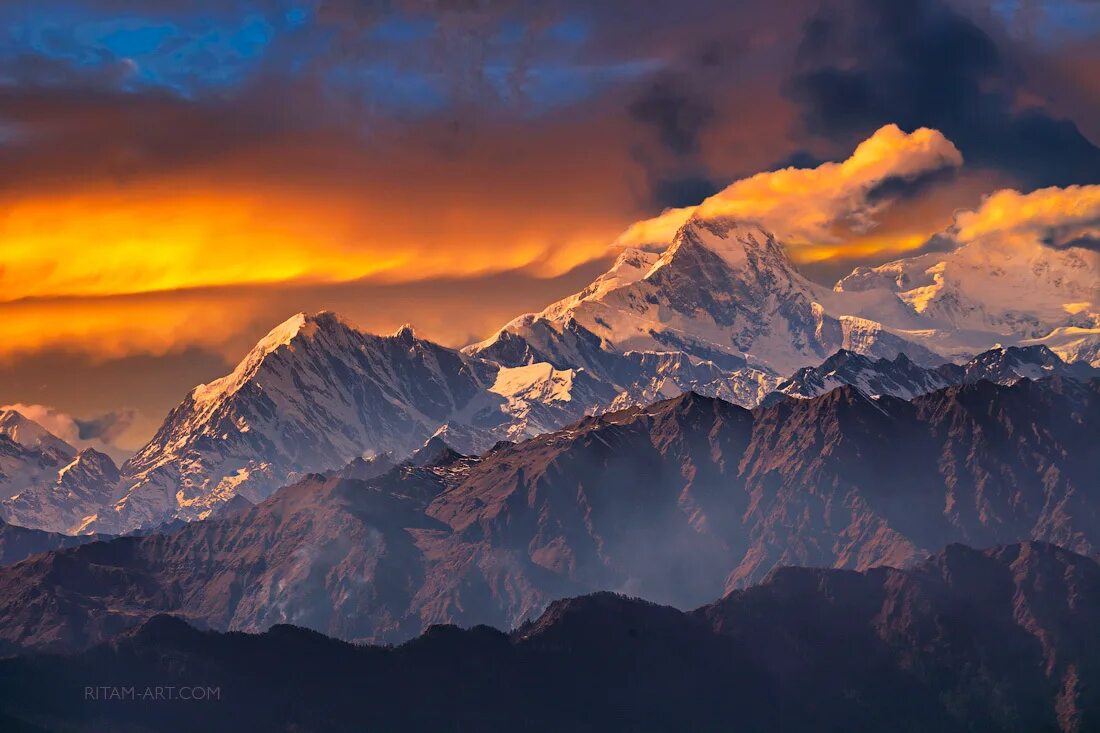 Западные гималаи. Непал горы Гималаи. Индия горы Гималаи. Гималаи горы Катманду. Вершина Мачапучаре Непал.