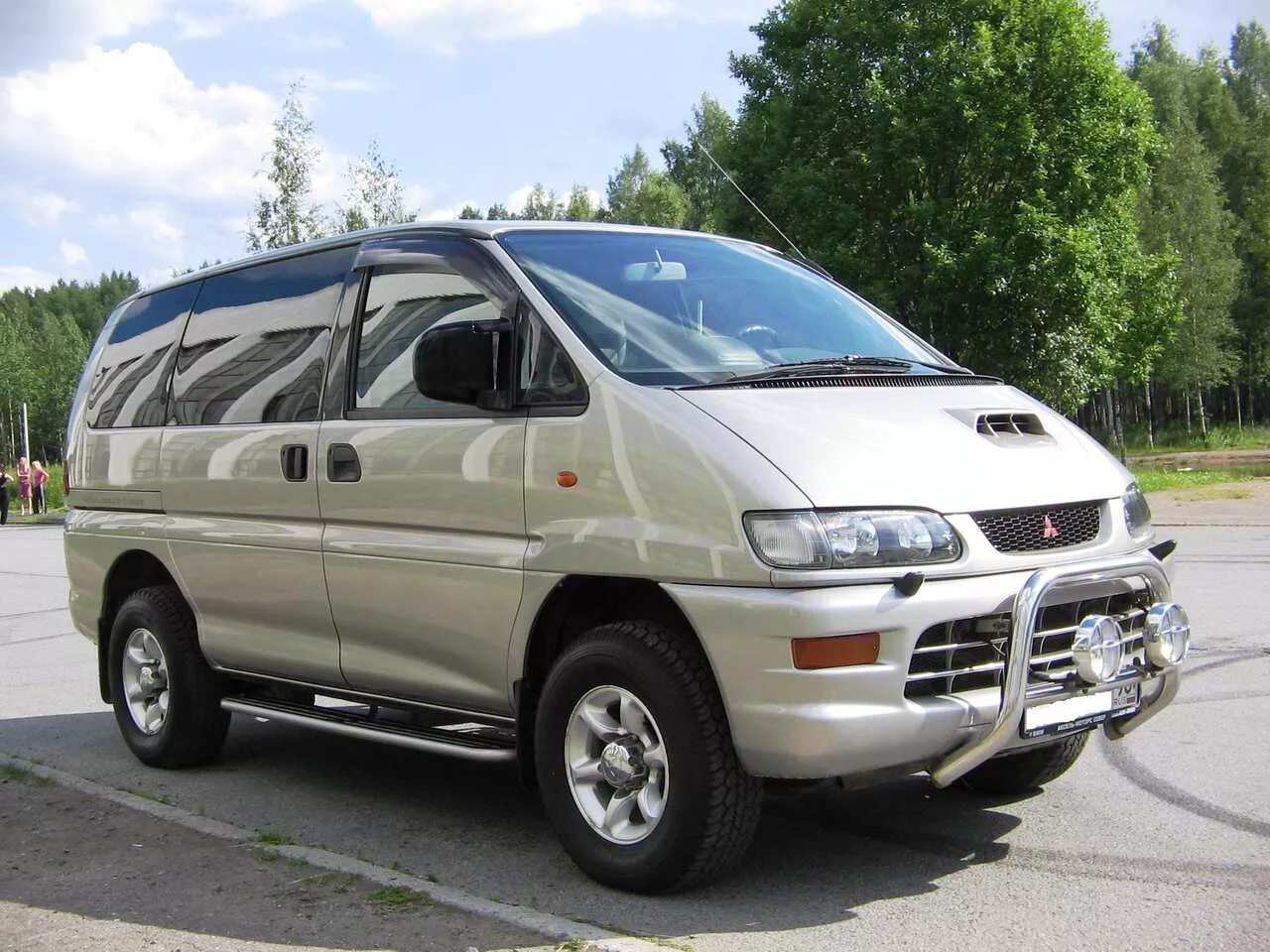 Mitsubishi Space Gear 1994. Mitsubishi Space Gear 2000. Mitsubishi Delica Space Gear. Делика 2000.