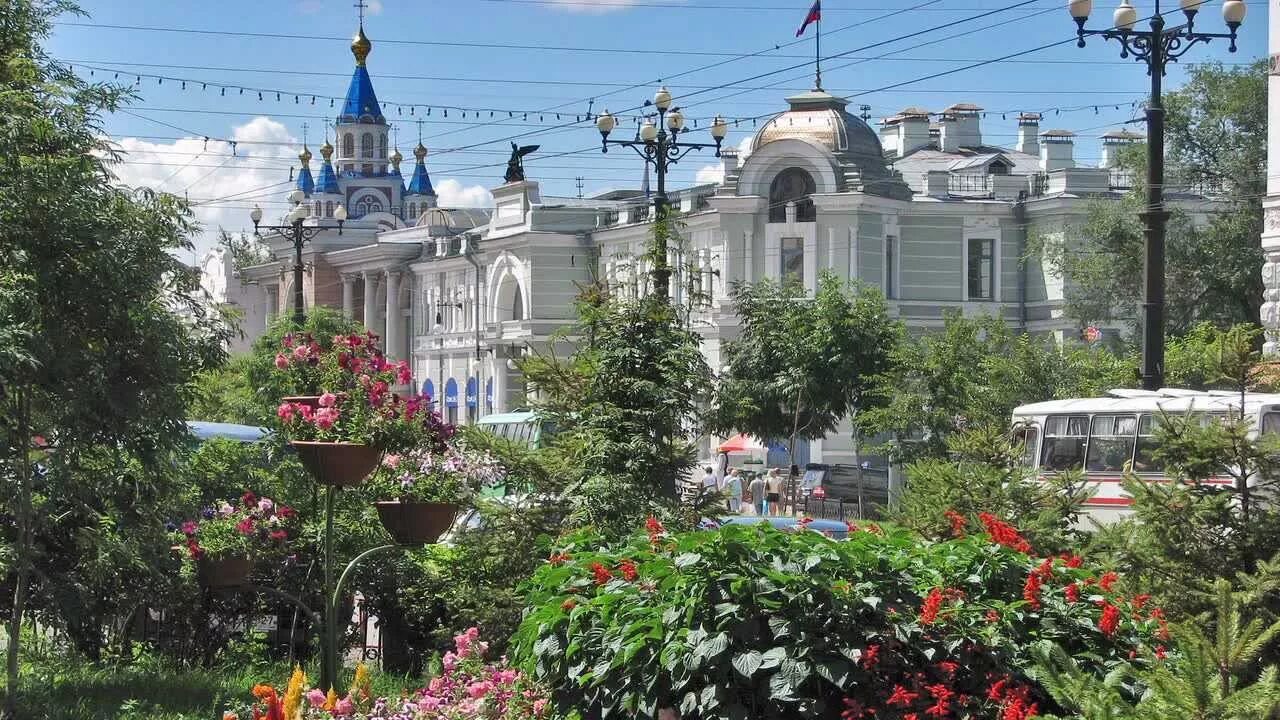 Инди хабаровск. Хабаровск лето. Хабаровск фото лето. Г Хабаровск Хабаровского края экскурсия по улице Ленина. Улицы Хабаровска летом.