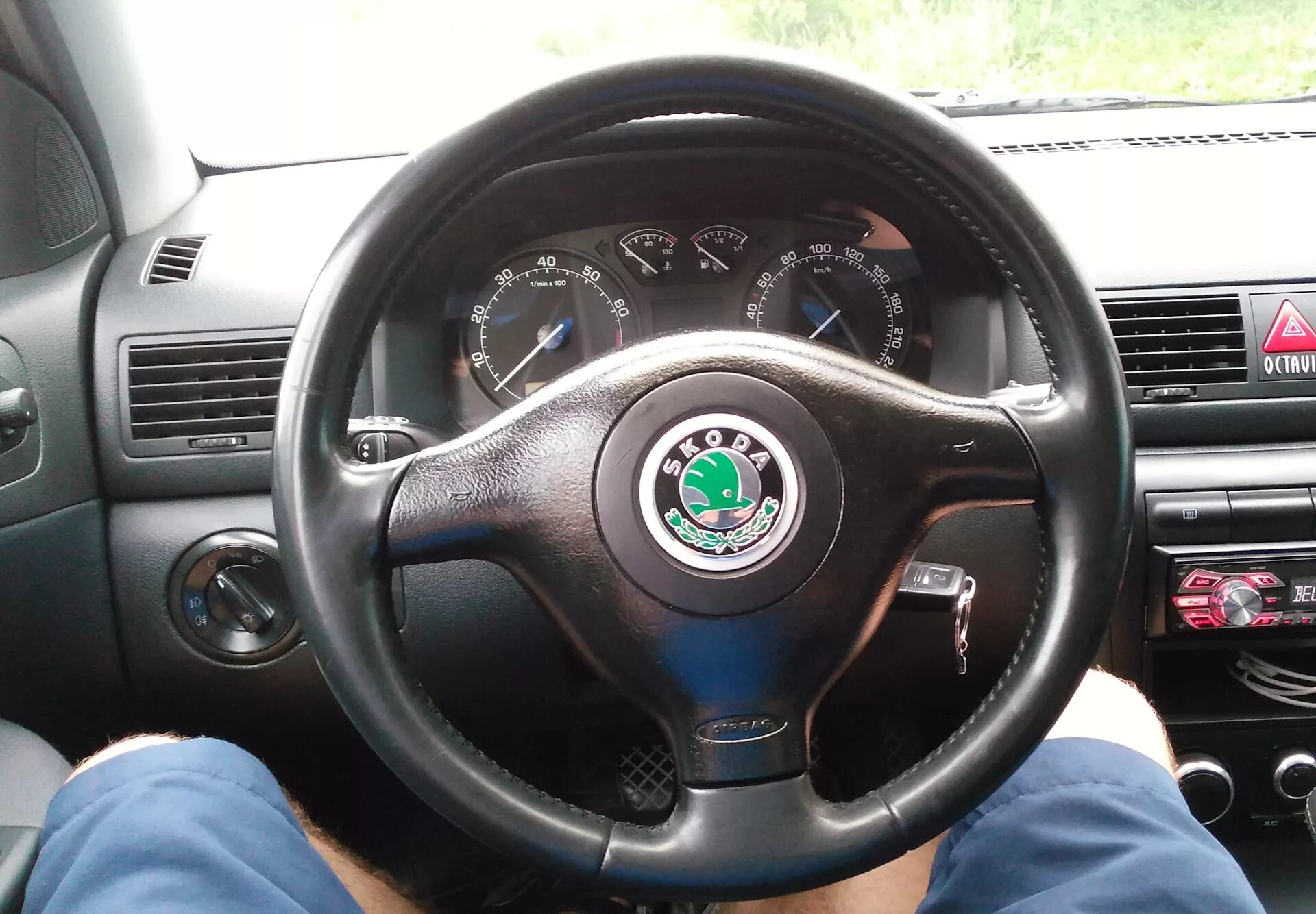 Замена руля на RS - Skoda Octavia A4 Mk1, 1,8 л, 2009 года своими руками DRIVE2