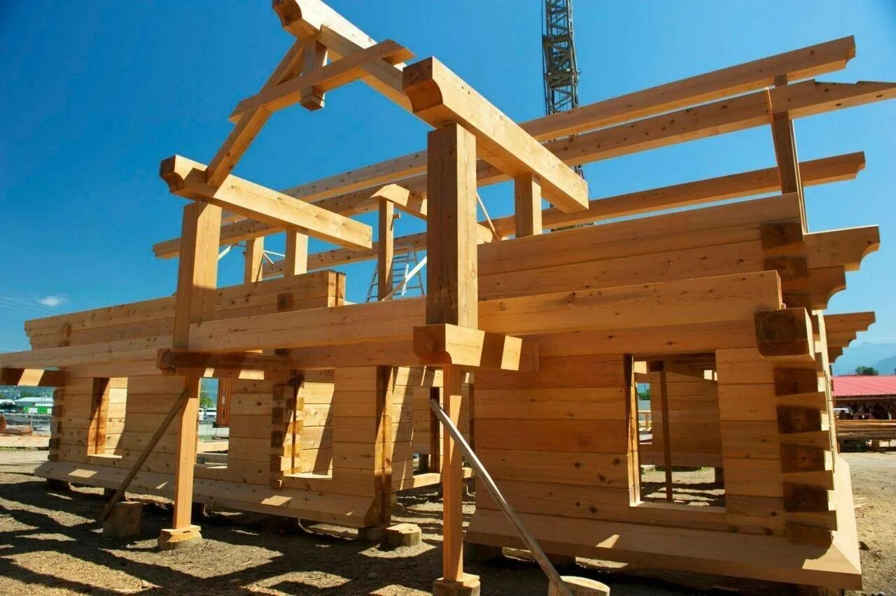Рубка пост энд бим. Пост энд бим из оцилиндрованного бревна. Дом пост энд бим из бруса. Каркасно-бревенчатая технология post beam. Срубы пост энд бим.