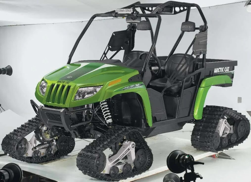 Привод гусеницы снегохода буран. Гусеница для снегохода арктик кэт 800. Makita ripsaw упор. Arctic cat гусеница. Натяжка гусянки снегоход буран.