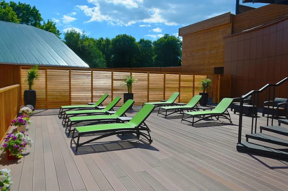 Garden spa