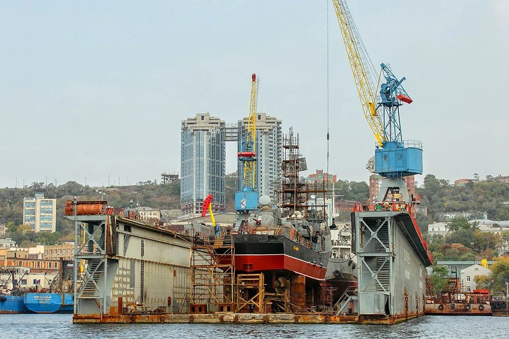 Ship stands. Irish Pride industries Shipyard. Lianyungang MRMT ship industry. Marine facade.