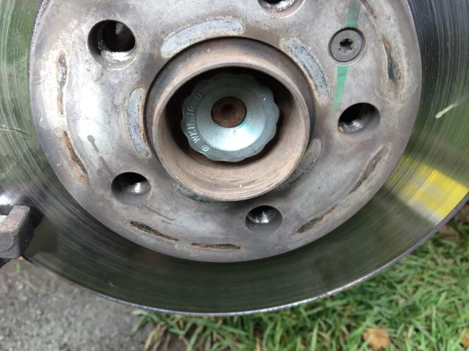 Головка ступичной гайки поло седан 2016. Супинатор на ступицу колеса. Отверстие ступицы. Ступица москвич 2140 размеры. Отверстие ступицы.