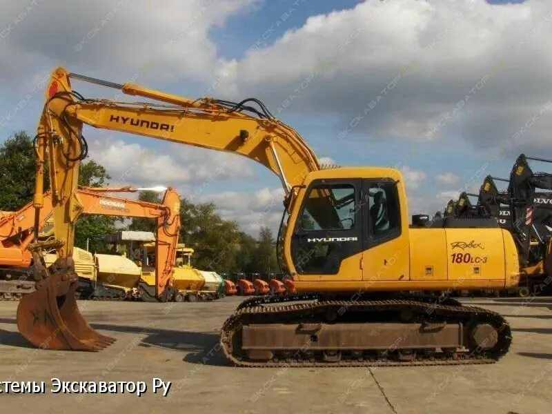 Hyundai r180. Экскаватор Hyundai 180. Хундай 180 экскаватор гусеничный. Экскаваторы ТВЭКС 180lc. Экскаватор хендай 180