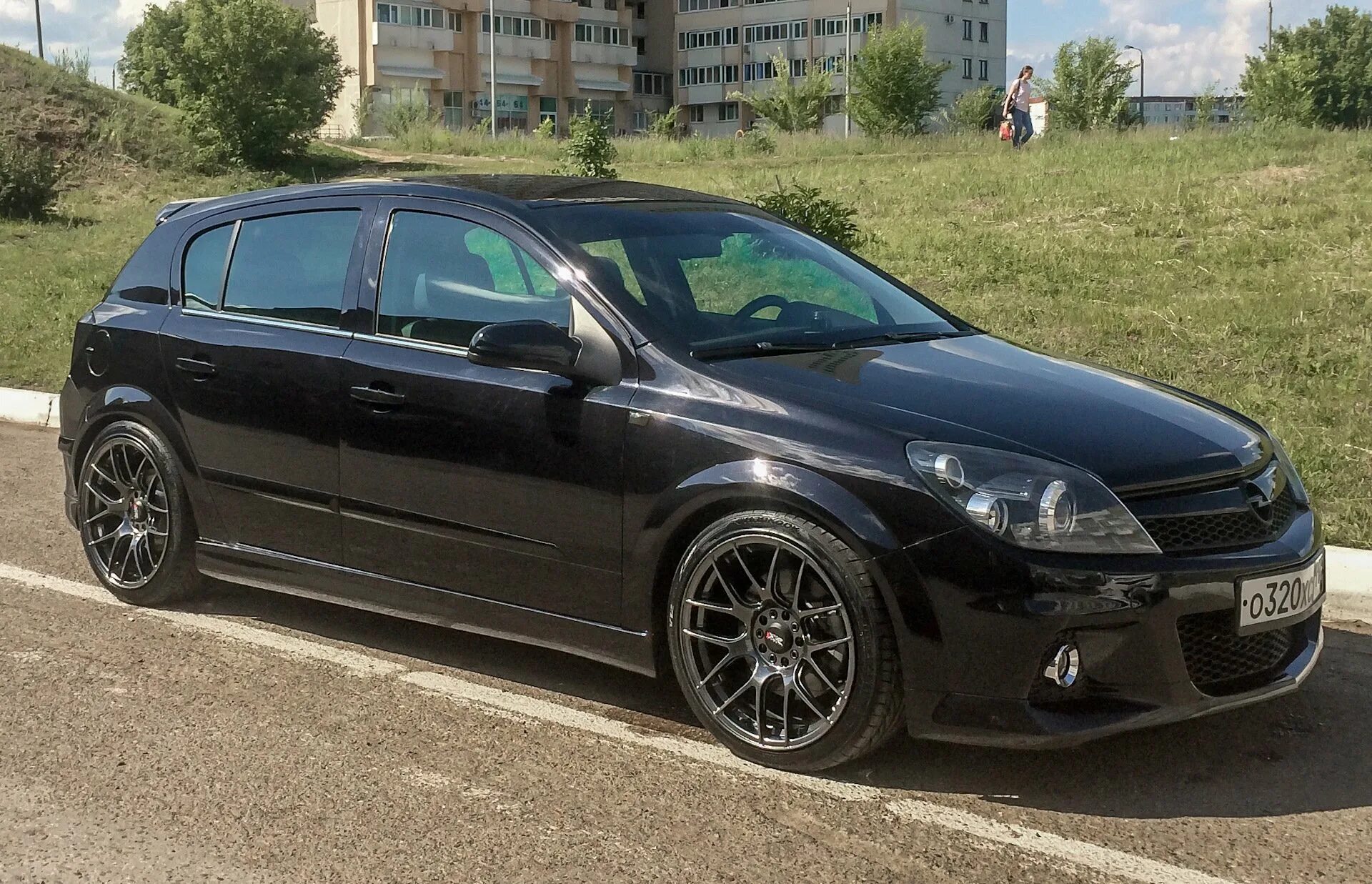 Opel Astra h 2007 Tuning. Opel Astra h Tuning хэтчбек 2009. Opel Astra h 5d чёрный. Opel h тюнинг