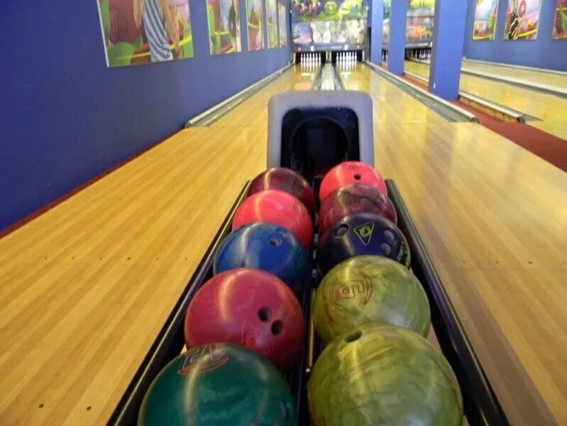 Золотой шар в красногорске боулинг-клуб. Боулинг космос тольятти. Планета боулинг измайлово. Боулинг чистополь. Детский день рождения в боулинге.