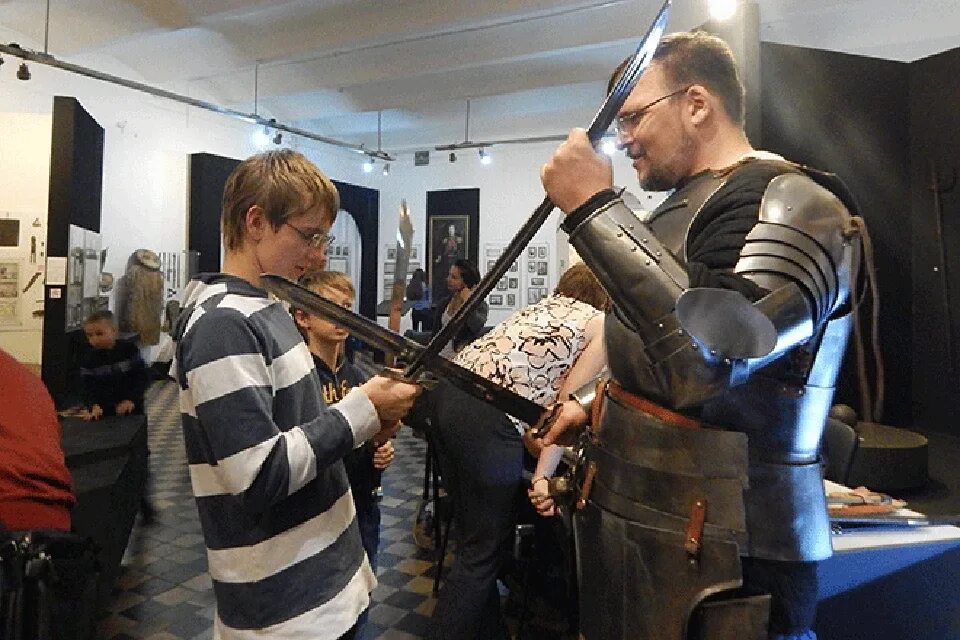 Ночь музеев благовещенск. Ночь искусств благовещенск. Историко-краеведческий музей благовещенск рб. Ночь искусств благовещенск. Ночь искусств логотип.