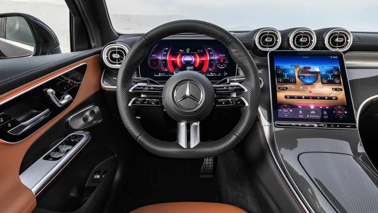 Mercedes coupe 2024. GLC Coupe 2023. Новый Мерседес GLC 2023. Мерседес GLC купе 2023. GLC Coupe 2023 салон.