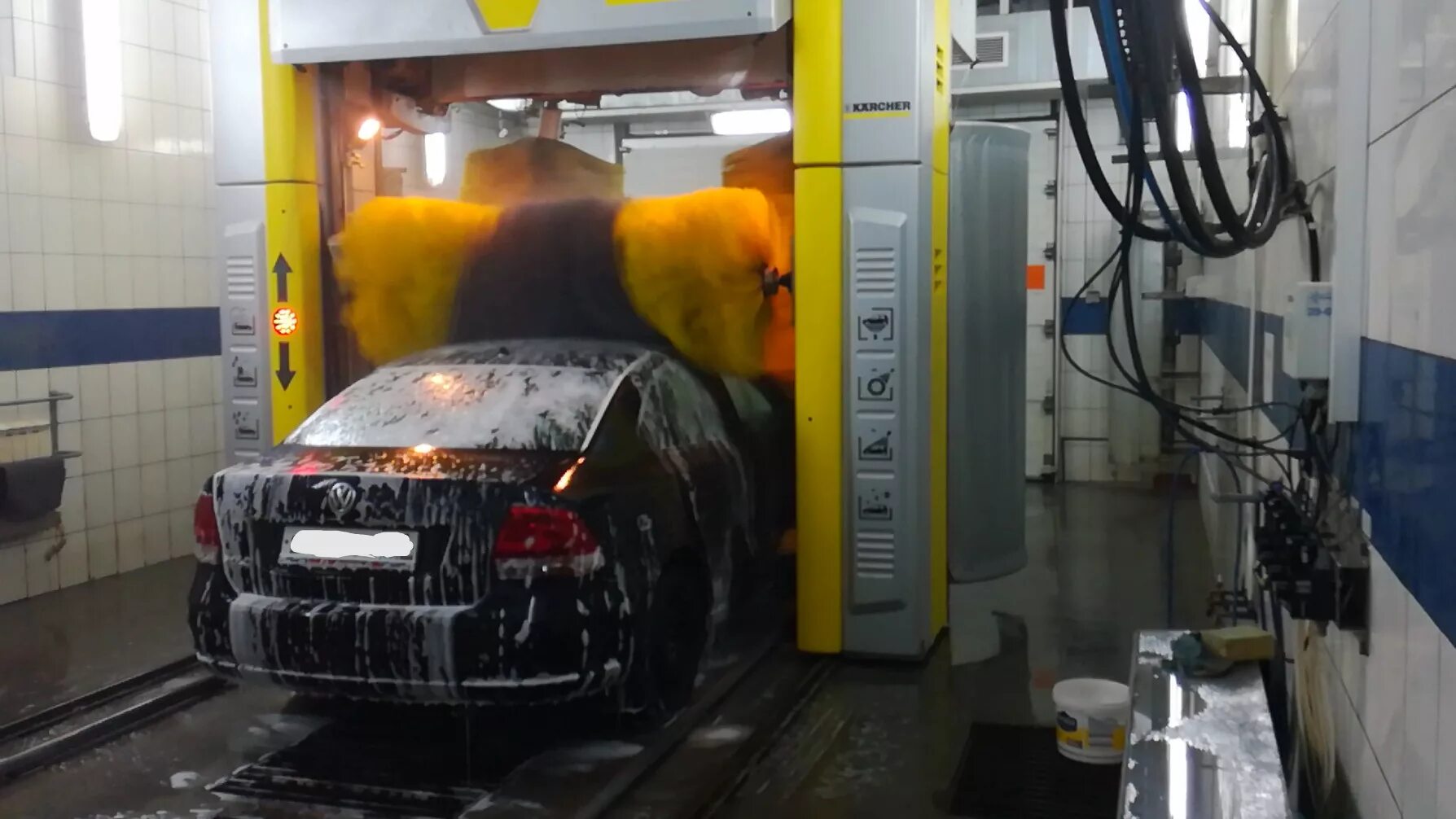 Автоматическая мойка во владимире. Робот мойка shuifu. Rb600 karcher портальная мойка. Автоматическая мойка во владимире. Автоматическая мойка акватек.
