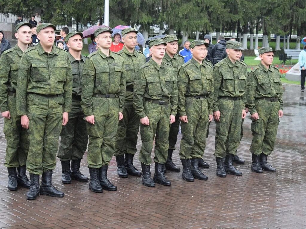 Горно алтайск военные. Национальная гвардия срочная служба. Национальная гвардия срочники Россия. Форма срочников. Форма призывников национальной гвардии.