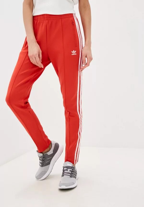 Красные штаны адидас. Штаны adidas Originals спортивки. Adidas Originals Red штаны. Красные штаны адидас женские. Adidas штаны ламода красные.