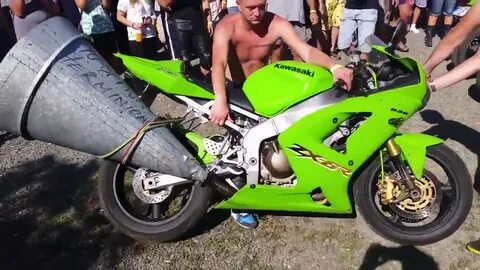 Громкий мотоцикл