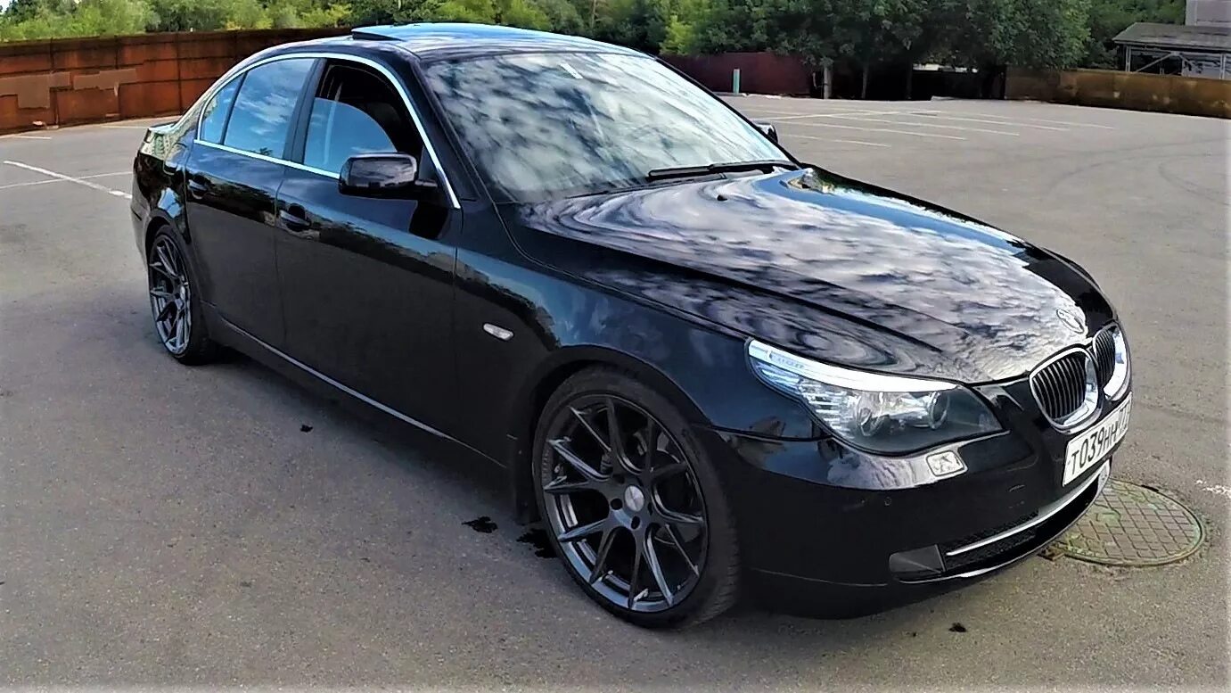 Бмв е60 рест. BMW 525 e60. BMW 5 e60 525 i. БМВ 525 е60. БМВ 525 I е60.