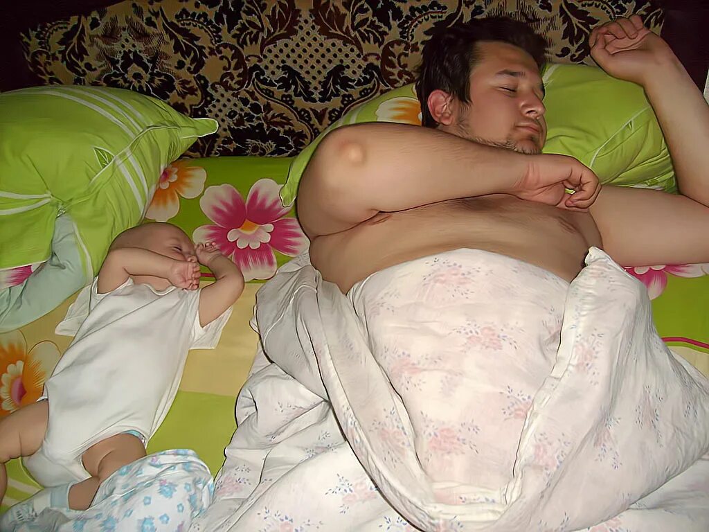 Мама Спит Голая