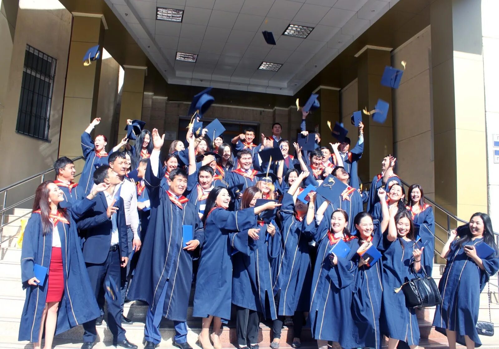 Академия управления фото. Здание юстиций беларуси. Академия управления при президенте республики беларусь (minsk, minsk region). Академия управления при президенте республики беларусь (minsk, minsk region). Академия управления при президенте республики беларусь лого.