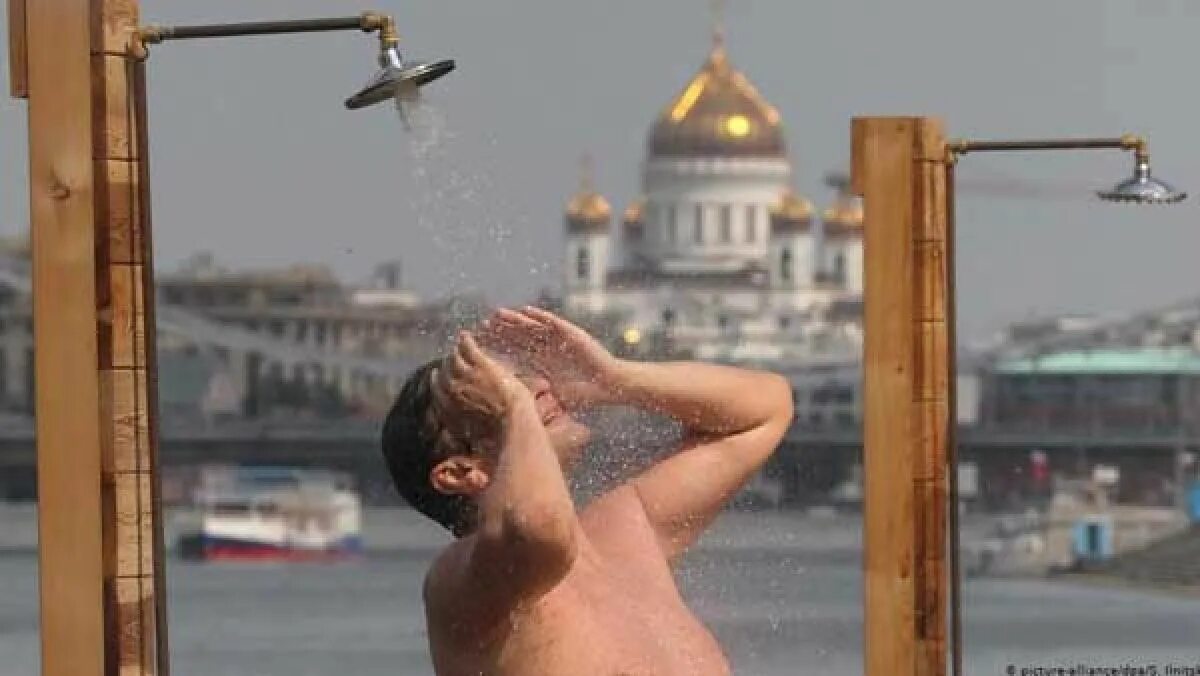 Russian showers. Жара в Европе 2003. 2003 Год: аномальная жара в Европе. Аномальная жара в Москве. Жаркое лето в Москве.