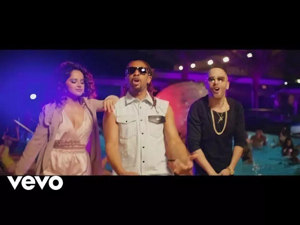 Less than three feat becky. Lil jon becky g take it off.