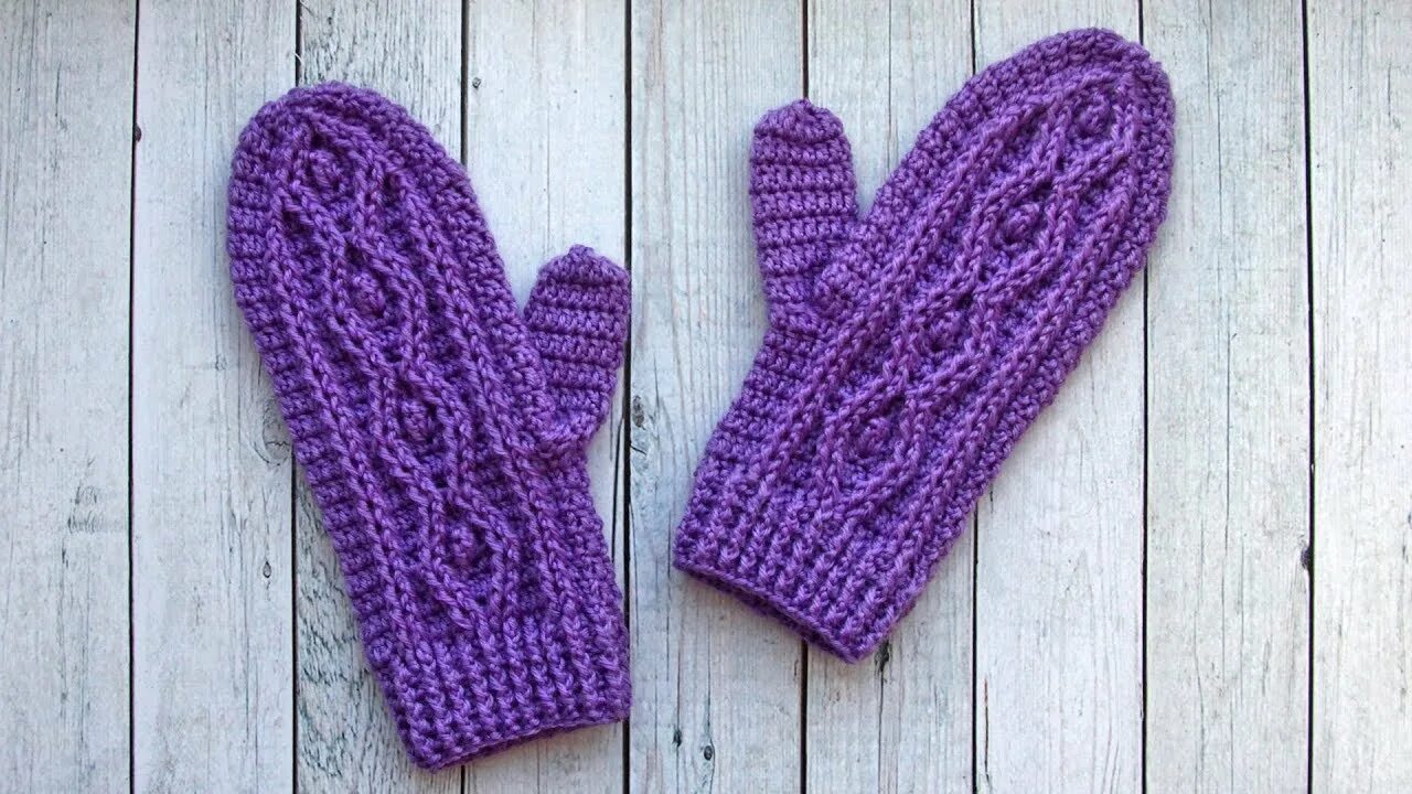 Вязаные рукавички крючком. Варежки крючком. рукавицы крючком. вязание крючком варежки.