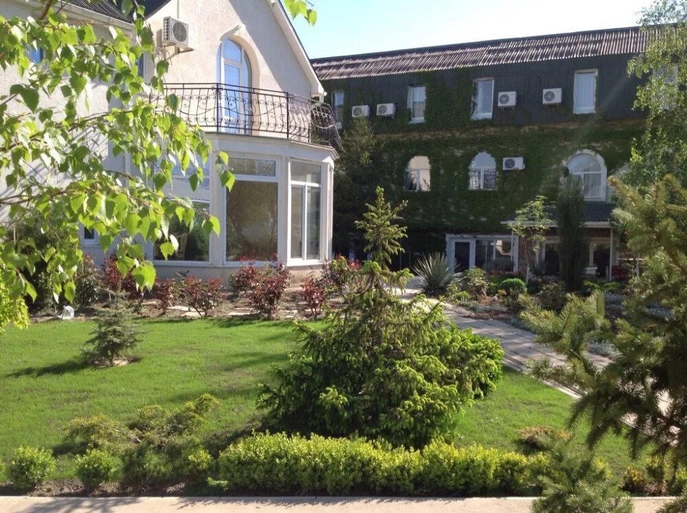 Отель севастополь в севастополе. Учкуевка 2023. Севастополь северная сторона парус. Гостевой дом резиденция лета севастополь официальный сайт. Учкуевка крым 49.