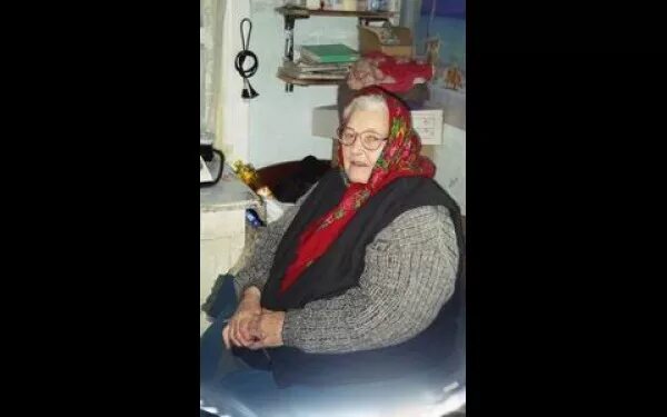 Нина андреевна деревня сарайки воротынский район. Бабушка кодировка. Бабушка кодировка. Бабуля знахарка. Бабушки колхоз.