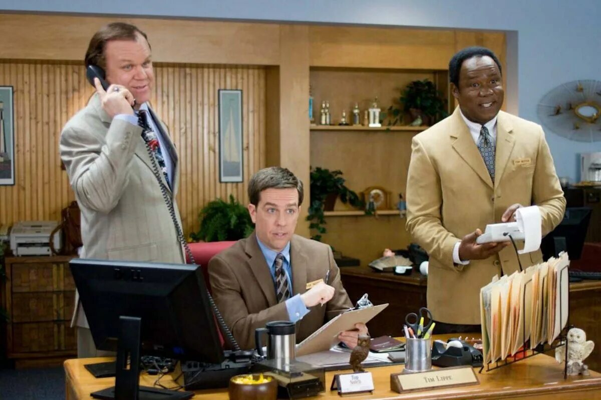 совсем не бабник. совсем новое фильм 2005. совсем не бабник фильм 2011. эд хелмс фильмы. совсем не бабник (cedar rapids) 2011.