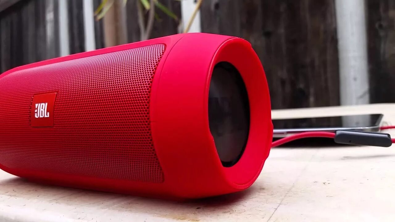 Купить лучшую портативную колонку. Bluetooth колонка JBL charge 2. Колонка JBL charge 2+ красная. JBL charge большая колонка. JBL s1000 колонка.