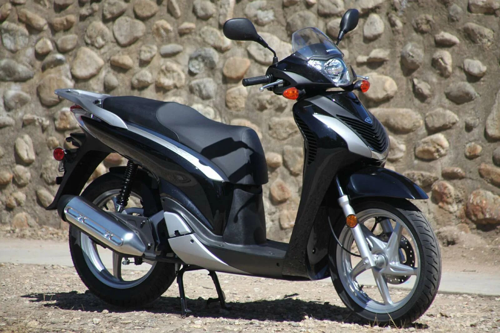 Honda sh150i. Скутер Хонда sh 150. Мопед Honda sh150i. Мопед Хонда 150 кубов.