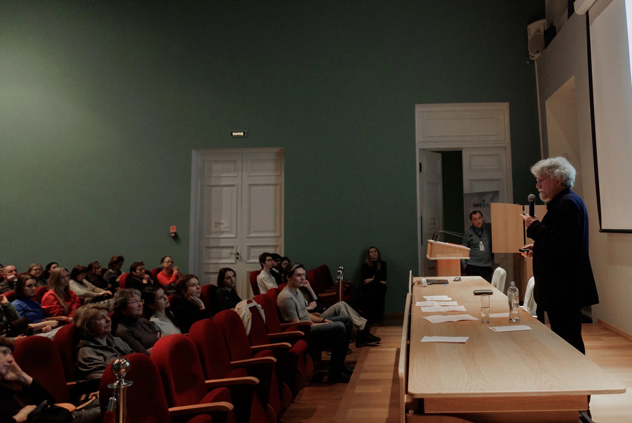 Главный штаб эрмитажа. Музей главный штаб санкт-петербург. Лекторий главного штаба. Центр «эрмитаж-казань». Лекторий главного штаба.