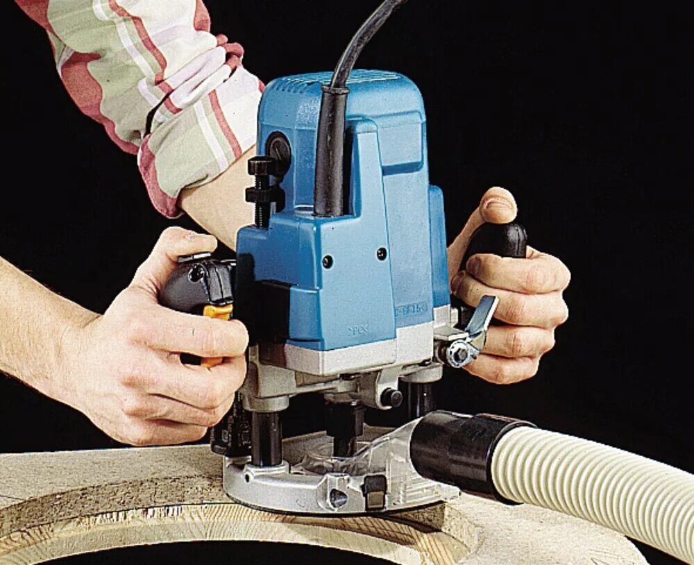 Адаптер для направляющей шины makita 194579-2. Кромочный фрезер makita 3710. Глубина погружения фрезера. Фрезер makita 3612с 1850вт. Фрезер вертикальный makita 3612c.