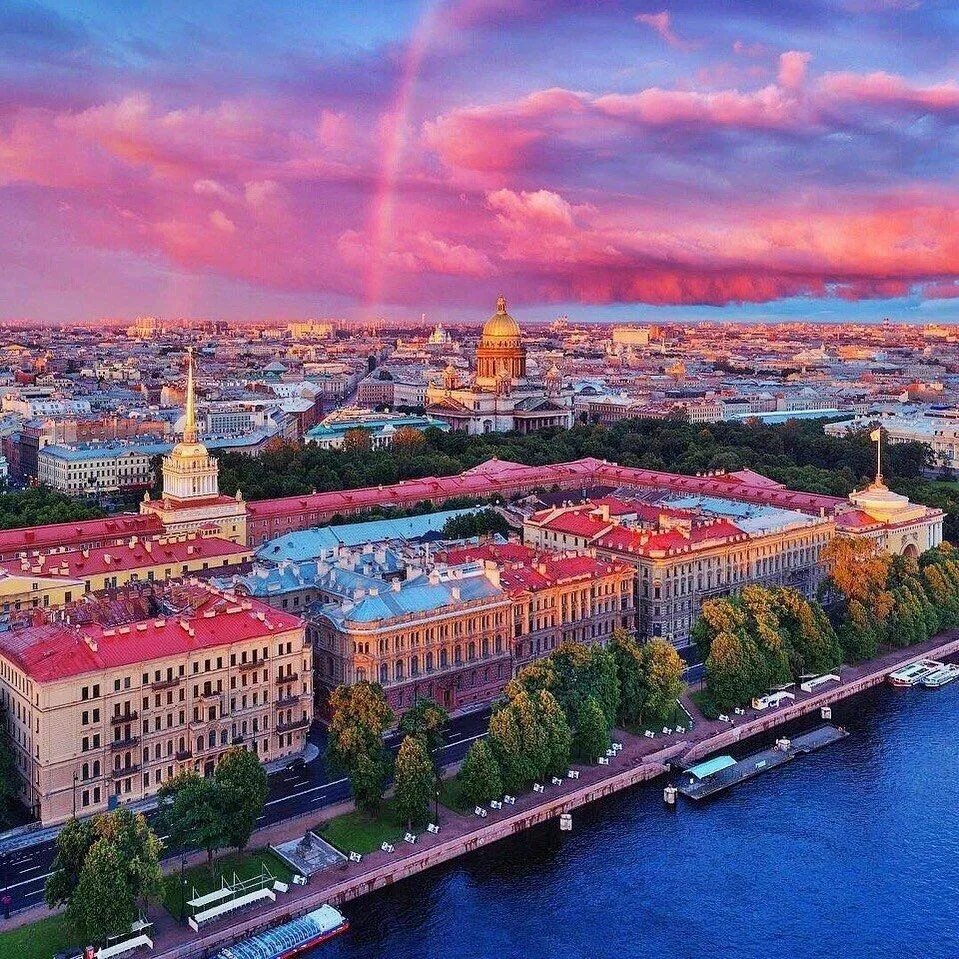 Red dragon in St.Petersburg by Alexander Atoyan on 500px Городской пейзаж, Пейза