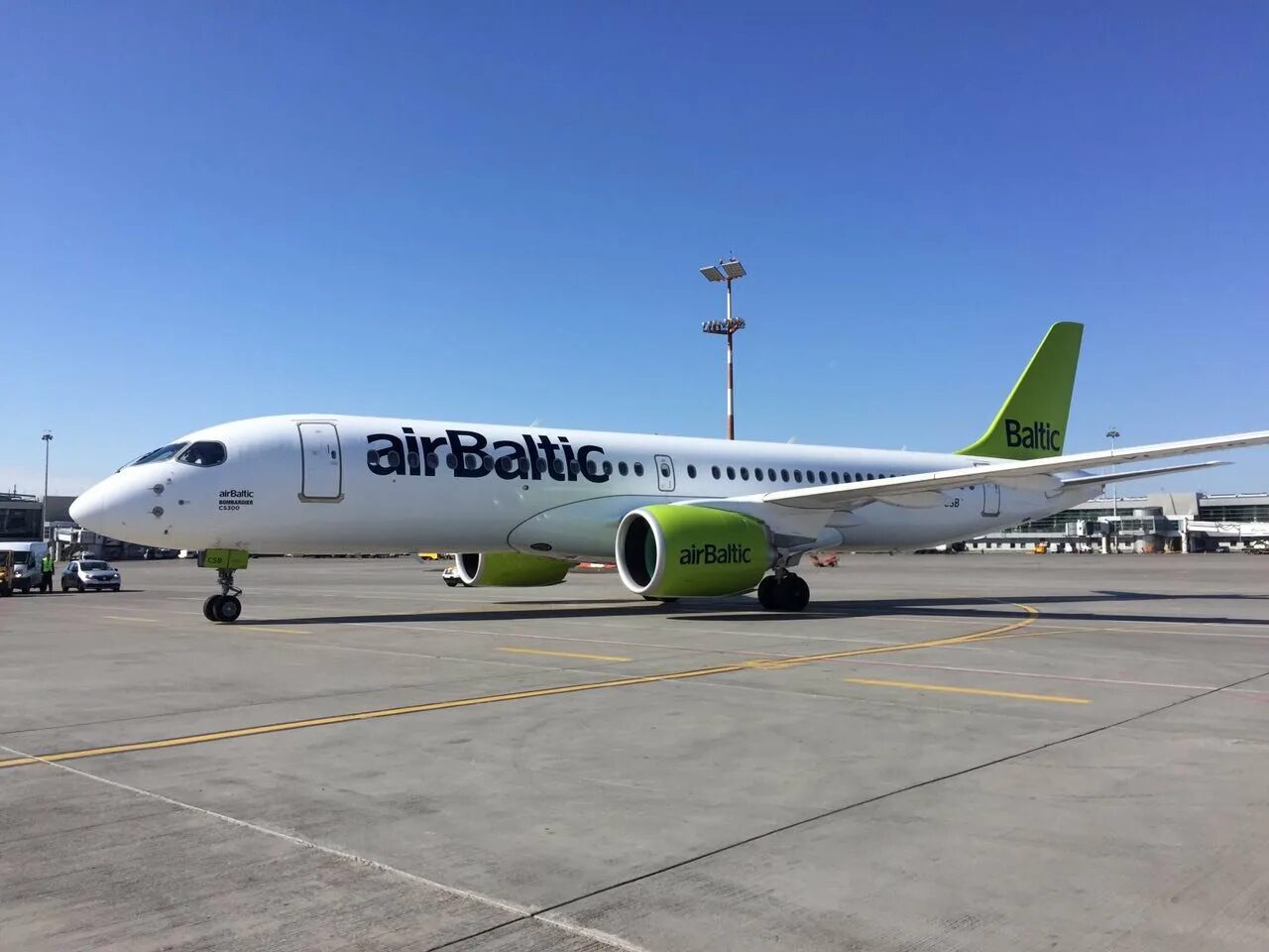 дуглас самолет мидвей. Cessna 172 обои. тихий самолет. Cessna 172 в небе. Lockheed martin x-59.
