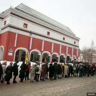 Очередь в третьяковскую галерею