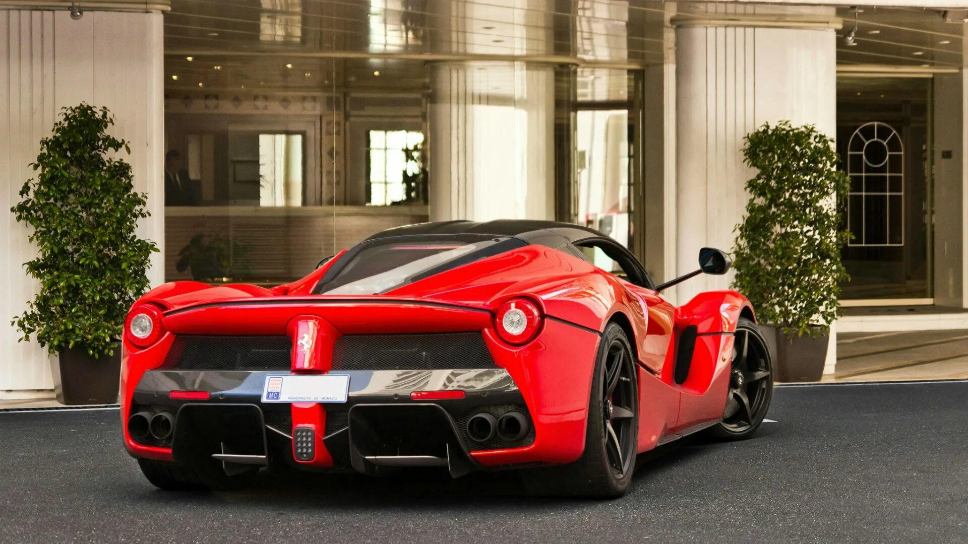 Обои ferrari. Феррари ла Феррари. Ferrari LAFERRARI Mansory. Ferrari Italia Mansory.