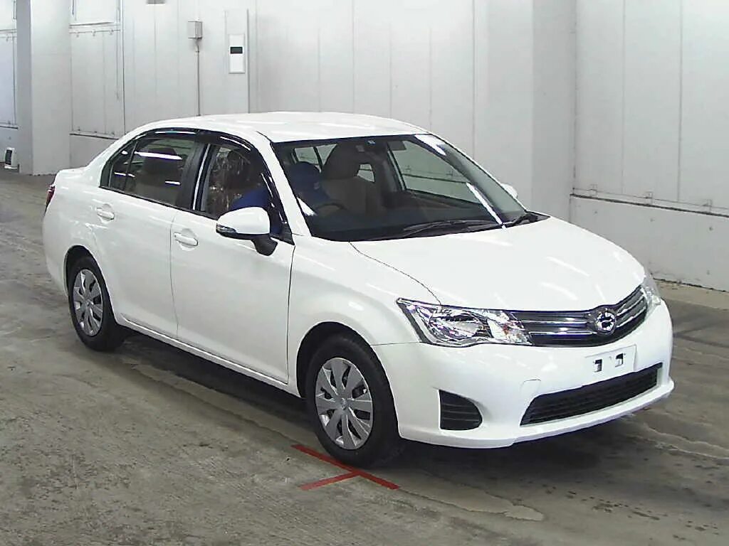 Toyota Corolla Axio 2012. Тойота Королла Аксио 2013. Тойота Королла Аксио 2012. Toyota Corolla Axio 2013.