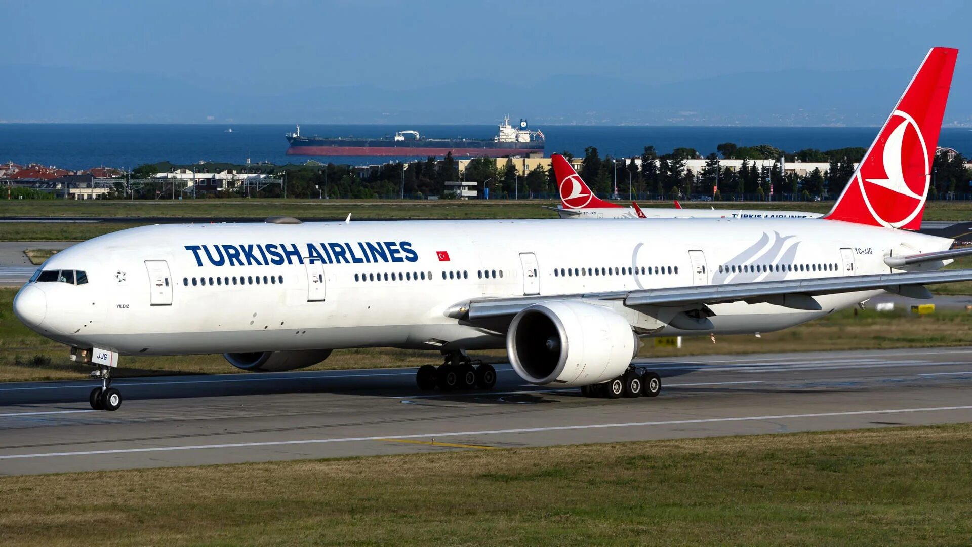 Самолет туркиш эйрлайнс боинг 777. Boeing 777-300er turkish. Боинг 777 300 er. Боинг 777-300er туркиш. Боинг 777 300 er туркиш аирлинес.