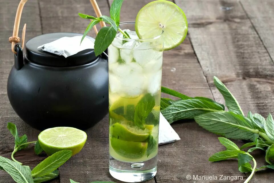 Зеленый мохито. Айс Грин коктейль. Мохито Абхазия. Mojito Green Tea. Tea зеленый чай Мохито.