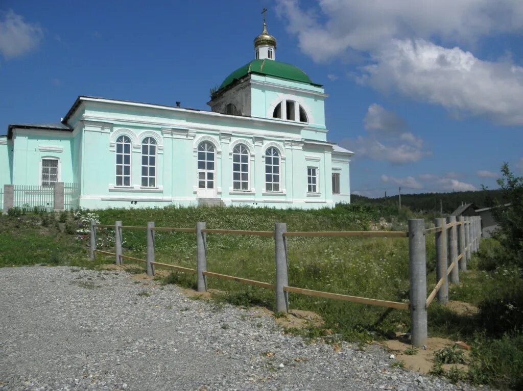 Погода село курьи. Храм Святой Троицы село Шемаха. Церковь Курьи. Село Курьи. Село Курьи Свердловская область.